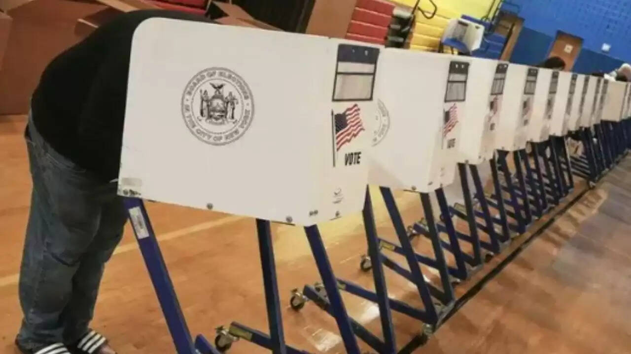 न्यूयॉर्क सिटी मेयर चुनाव 2025: प्रमुख उम्मीदवारों के बीच मुकाबला