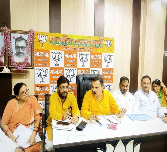 सीसामऊ विधानसभा उपचुनाव को लेकर बूथ प्रवासी मतदाता बढ़ाने की तैयारी करें तेज: प्रकाश पाल
