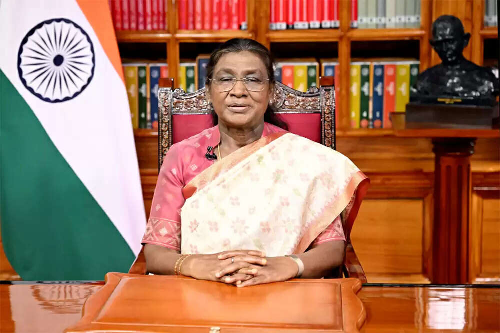 राष्ट्रपति मुर्मू का स्वतंत्रता दिवस पर संदेश: आतंकवाद के खिलाफ मानवता की लड़ाई