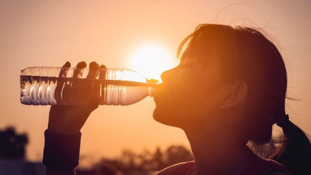 गर्मी में राहत देने वाले 5 सुपरफ्रूट्स