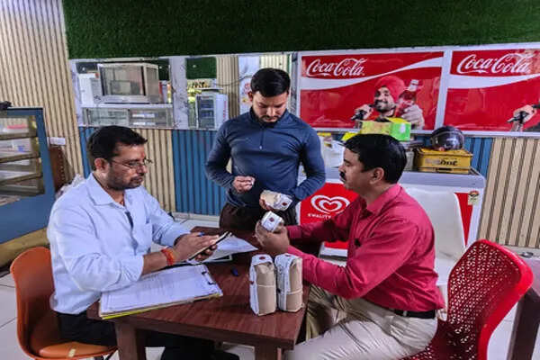गौतमबुद्धनगर में दीपावली से पहले खाद्य सुरक्षा अभियान शुरू