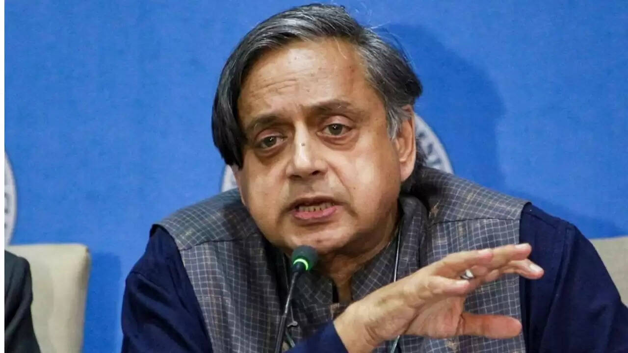 शशि थरूर ने जीएसटी सुधारों और मतदाता सूची की खामियों पर दी प्रतिक्रिया