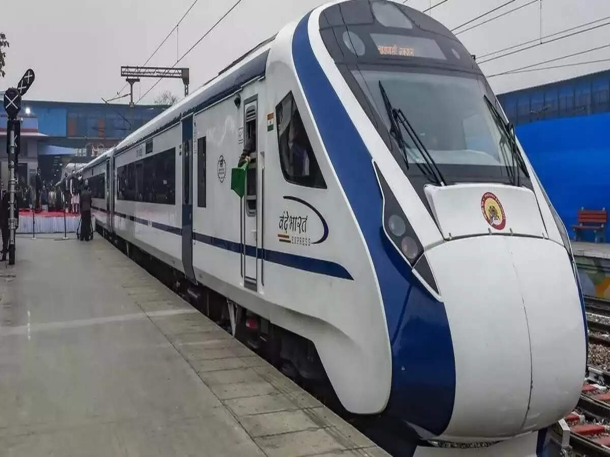 वंदे भारत एक्सप्रेस में नई सुविधाएं: अयोध्या और वाराणसी के यात्रियों के लिए बेहतर अनुभव