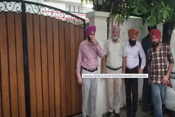 पंजाब में बिक्रम मजीठिया के घर पर विजिलेंस की छापेमारी