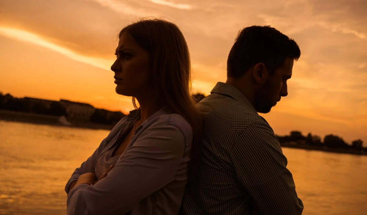 ग्राउंडहॉगिंग: एक ही तरह के रिश्तों में फंसने का खतरा