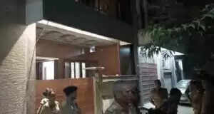 मौलाना तौकीर रजा खान को नजरबंद करने पर विवाद, प्रशासन ने उठाए कदम