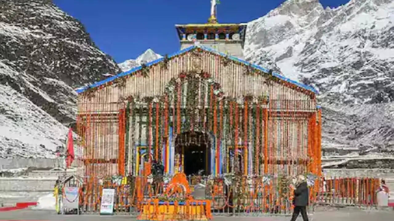 केदारनाथ धाम: शिव की आराधना का अद्भुत स्थल और इसकी ऐतिहासिक कहानियाँ