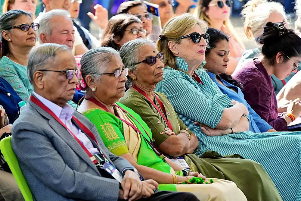 एनआर नारायणमूर्ति और सुधा मूर्ति ने जाति गणना में भाग नहीं लिया