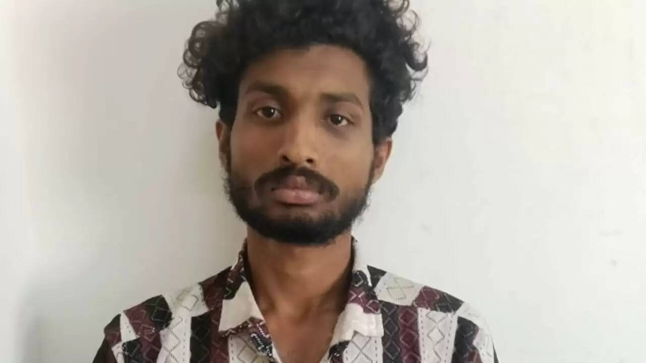 बेंगलुरु में अंडरवियर चोरी करने वाले युवक की गिरफ्तारी: क्या है इस अजीब मामले की कहानी?