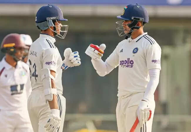 भारत और वेस्टइंडीज के बीच दूसरे टेस्ट का पहला दिन: जायसवाल की शानदार पारी