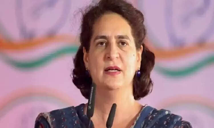 शारदा यूनिवर्सिटी में छात्रा की आत्महत्या: प्रियंका गांधी ने उठाए सवाल