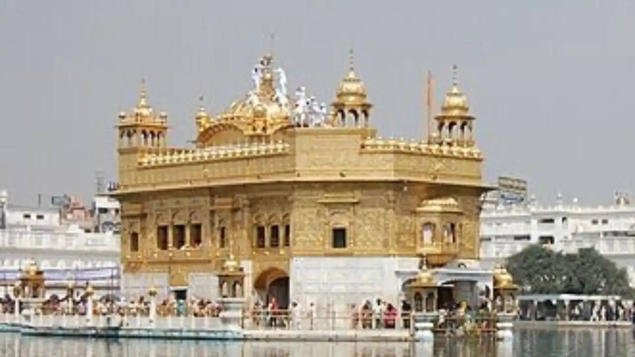 अमृतसर में गुरुद्वारे में बेअदबी की कोशिश, प्रशासन ने की जांच शुरू