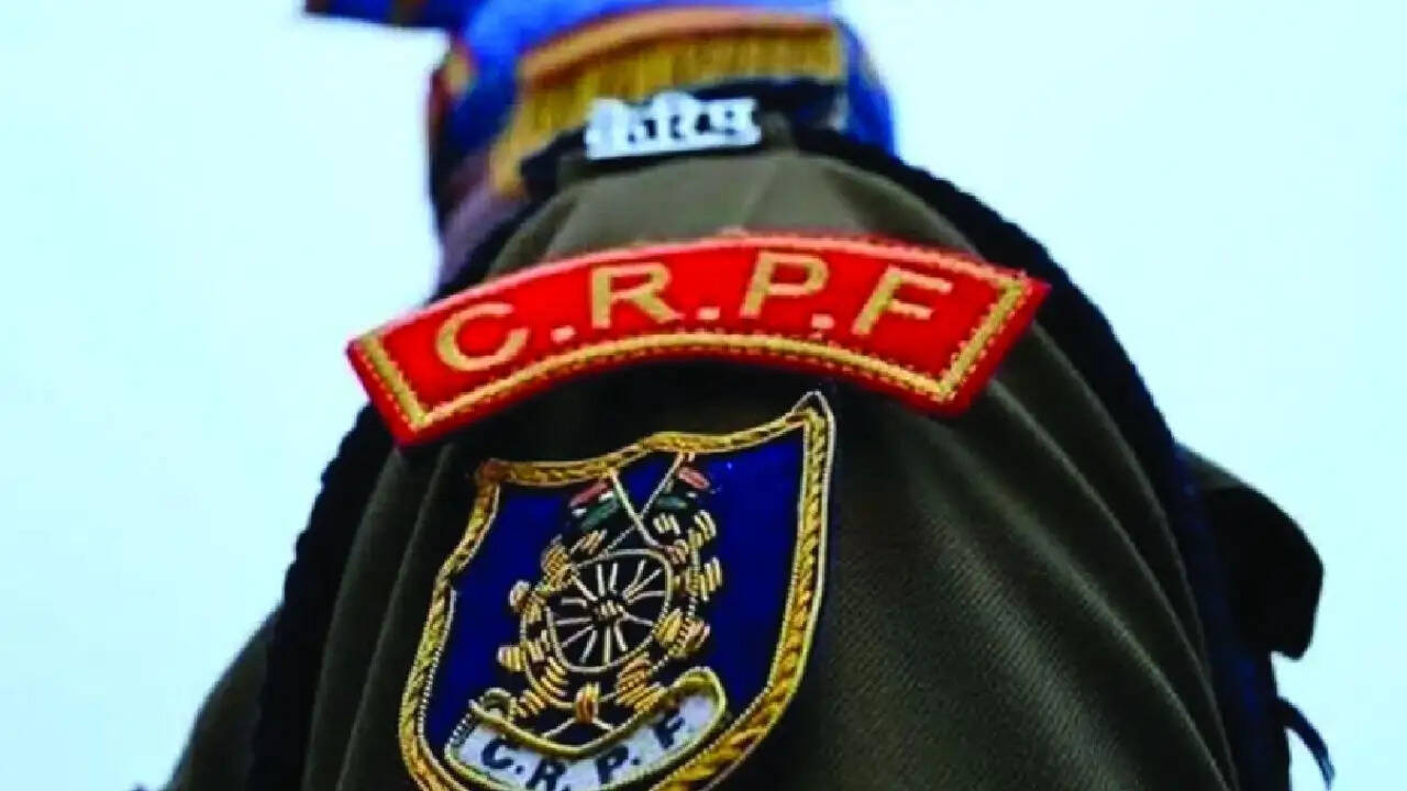 CRPF के अधिकारी बी.सी. पात्रा का निलंबन: विवाद और जांच की कहानी