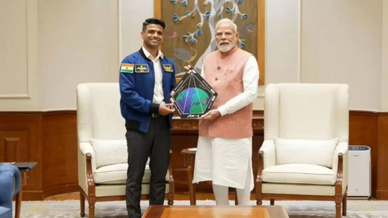 भारत के अंतरिक्ष यात्री शुभांशु शुक्ला की पीएम मोदी से खास मुलाकात