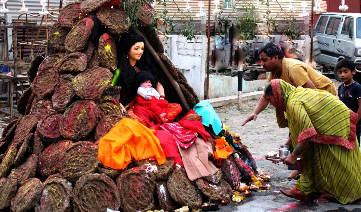 होली 2024: जानें होलिका दहन और रंगों की होली का सही समय