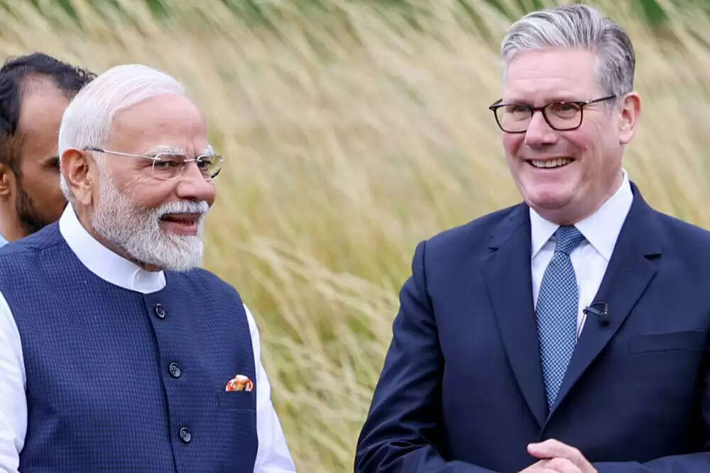 ब्रिटेन के प्रधानमंत्री कीर स्टार्मर का भारत दौरा: संबंधों को मजबूत करने की दिशा में एक कदम