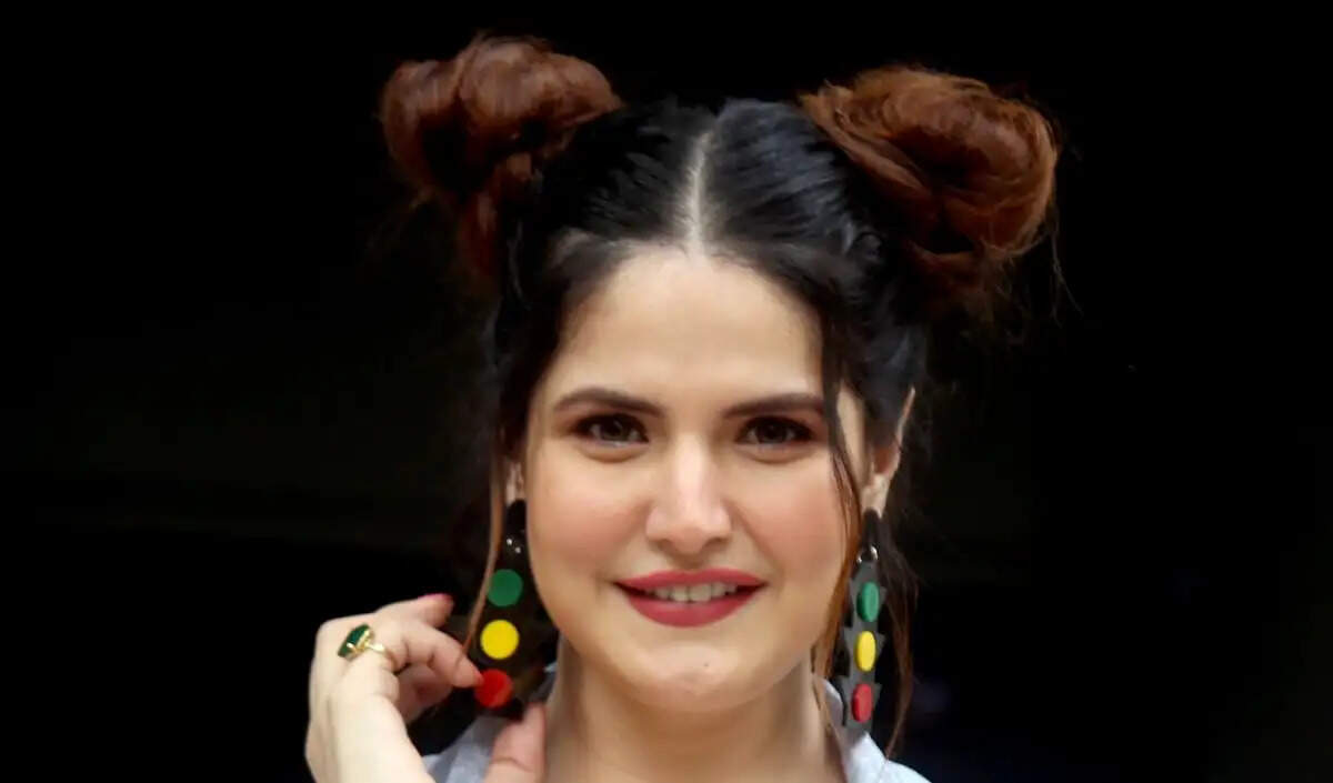 ज़रीन खान की माँ का निधन: बॉलीवुड अभिनेत्री का परिवार शोक में