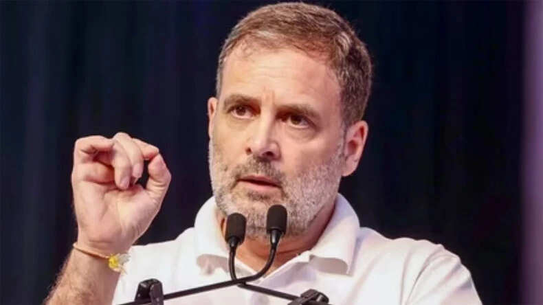 राहुल गांधी ने नोएडा में मजदूरों के प्रदर्शन का समर्थन किया