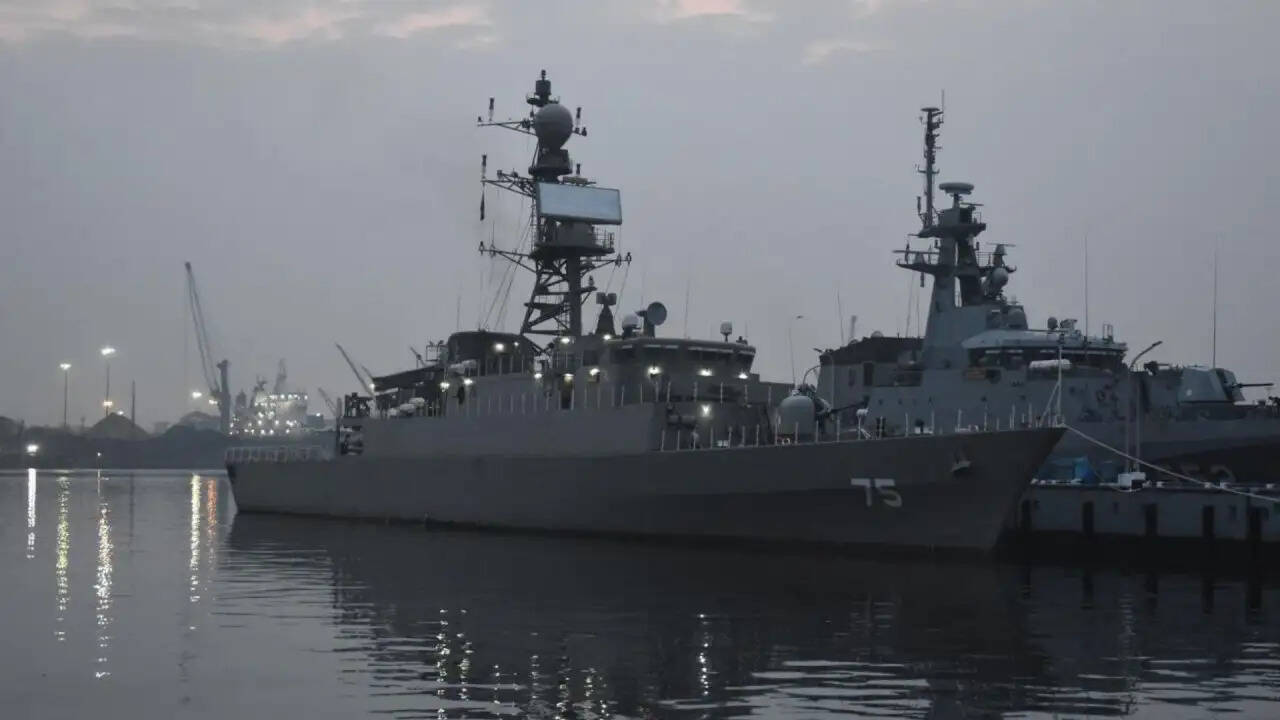 भारत ने ईरान के युद्धपोत को कोच्चि में रुकने की दी अनुमति