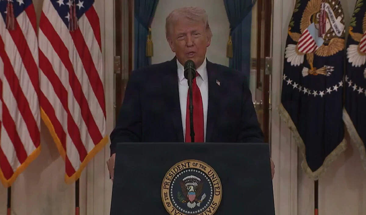 डोनाल्ड ट्रंप का ईरान पर भाषण: युद्ध की नई रणनीतियाँ और दावे