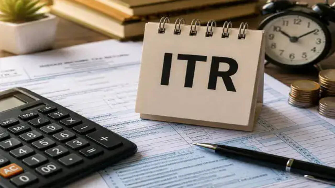 आईटीआर दाखिल करने की अंतिम तारीख: जानें सही समय, नियम और एनआरआई (NRI) करदाताओं के लिए महत्वपूर्ण जानकारी