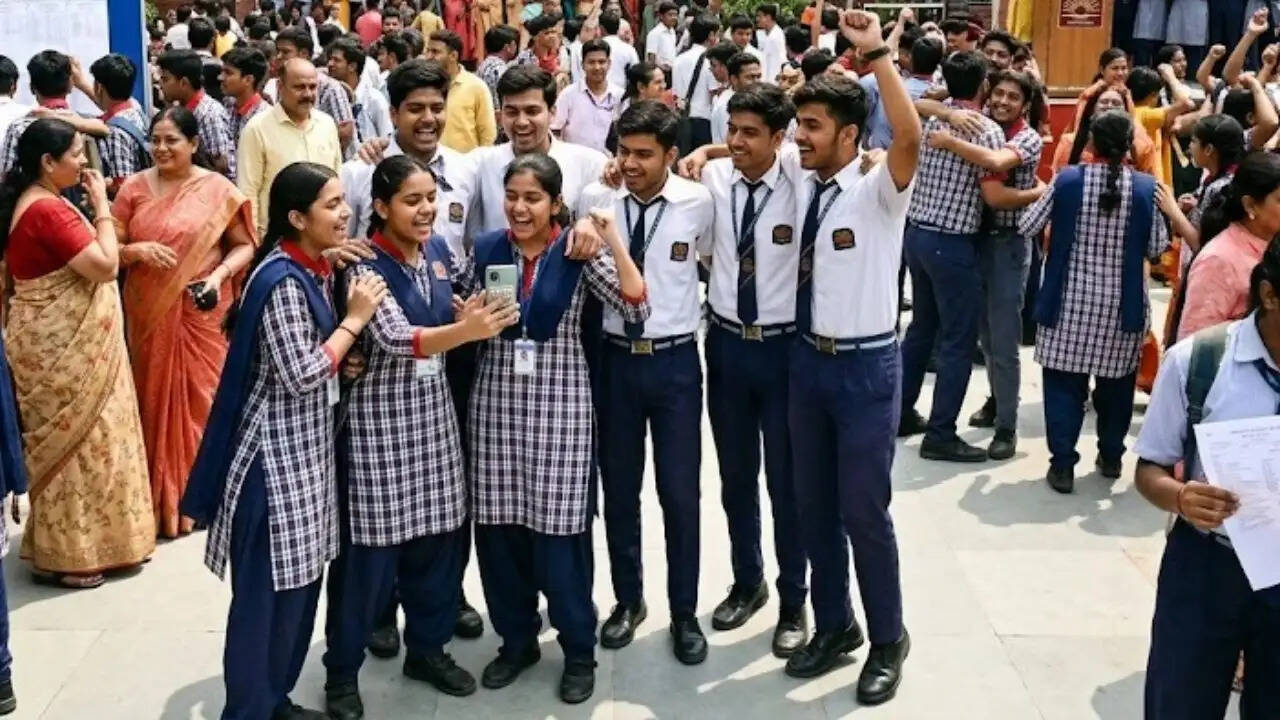 सीबीएसई कक्षा 12 का रिजल्ट 2026: जानें कैसे चेक करें और क्या है नया बदलाव?