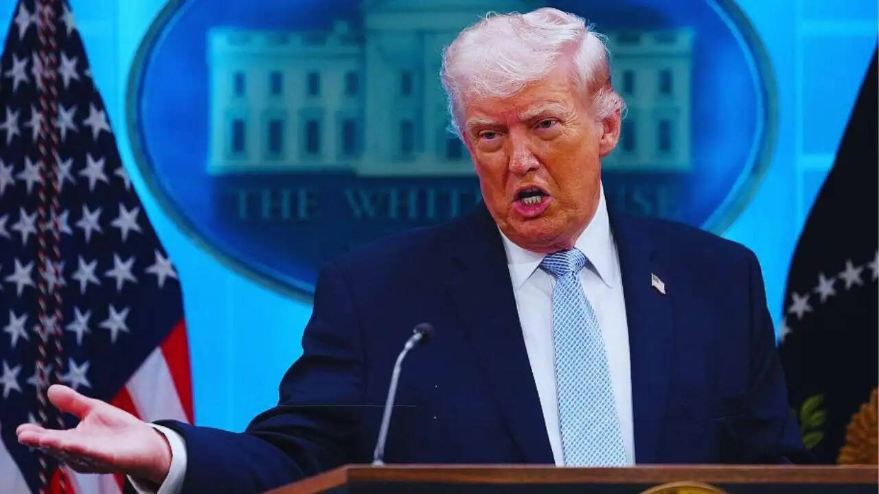 डोनाल्ड ट्रंप का चौंकाने वाला दावा: अमेरिकी सरकार में लीककर्ता की खोज