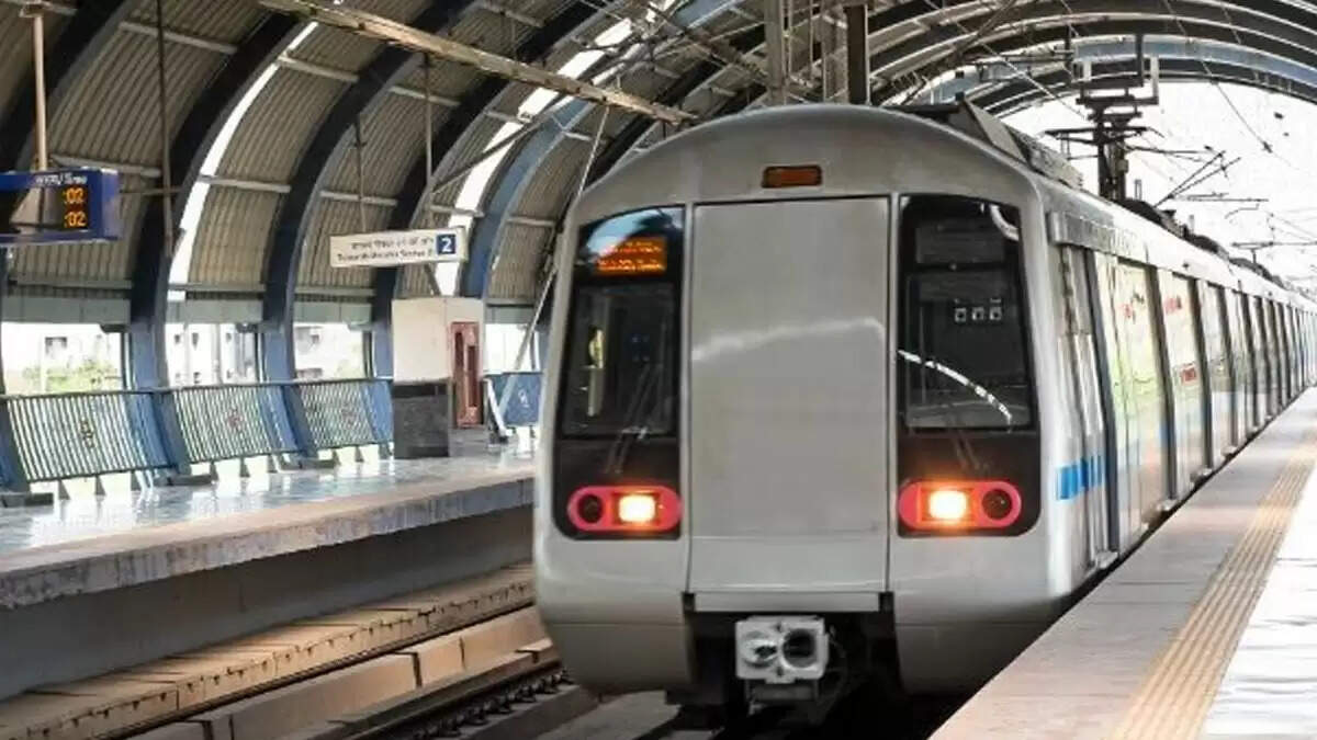 दिल्ली-एनसीआर में भूकंप: मेट्रो क्यों रुकती है, ट्रेन नहीं?