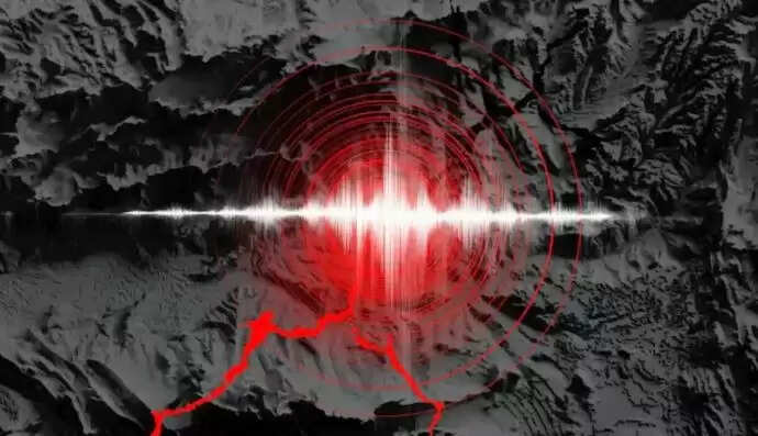 इंडोनेशिया में 7.4 तीव्रता का भूकंप, सुनामी की छोटी लहरें उठीं