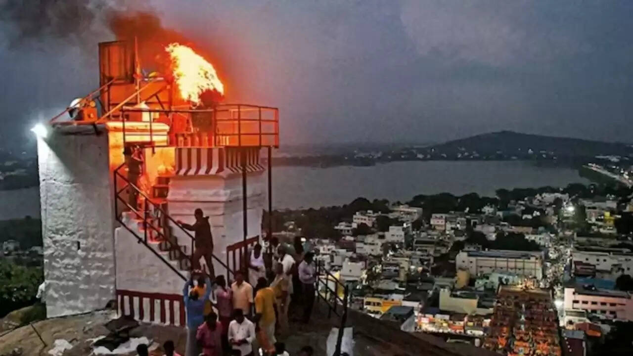 मदुरै में दीपम जलाने की अनुमति: उच्च न्यायालय का महत्वपूर्ण निर्णय