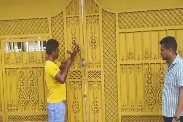 पश्चिम बंगाल में ED की छापेमारी, पूर्व DCP के घर में घुसे अधिकारी