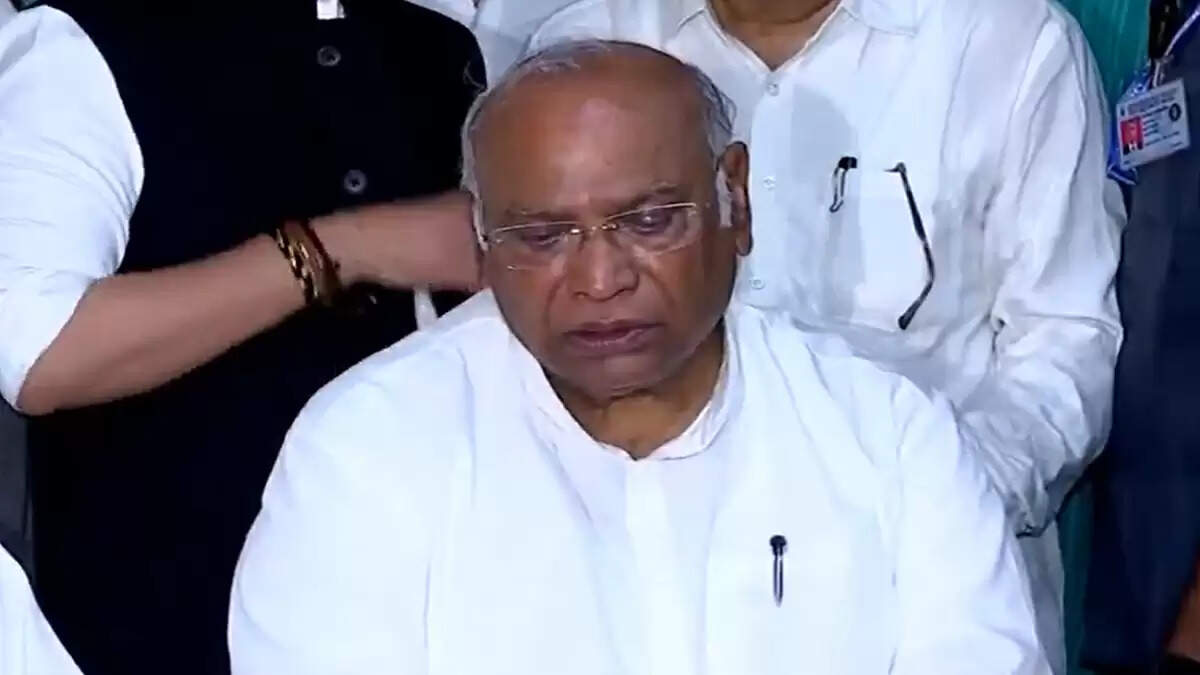 Mallikarjun Kharge's Response to Ahmedabad Air India Plane Crash