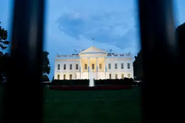 अमेरिका की ईरान नीति में पाकिस्तान की भूमिका: एक नई कूटनीतिक रणनीति