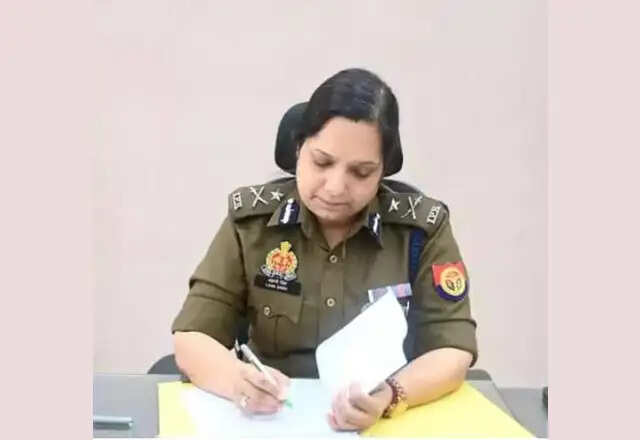 चारधाम यात्रा के दौरान ठगी से बचने के लिए नोएडा पुलिस की चेतावनी
