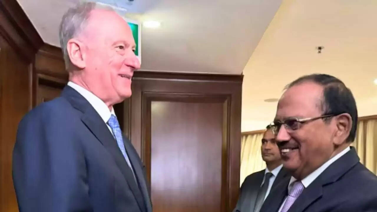 भारत-रूस संबंधों में नई गहराई: पुतिन की संभावित यात्रा से पहले महत्वपूर्ण बैठकें