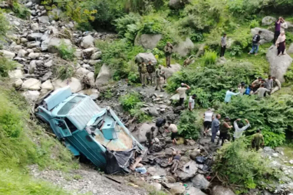 उधमपुर में सीआरपीएफ बंकर वाहन दुर्घटना, दो जवानों की मौत