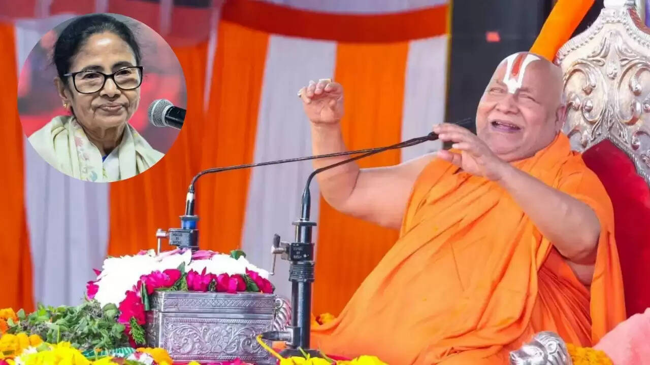 क्या ममता बनर्जी सिर्फ नाम की रह गई हैं? रामभद्राचार्य का तीखा हमला