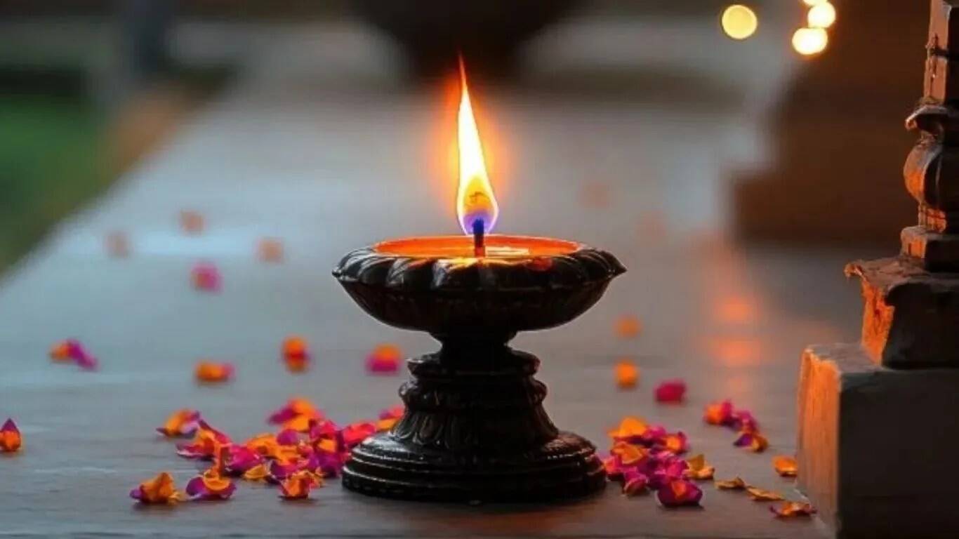 पीपल के पेड़ के नीचे दीपक जलाने का महत्व पितृपक्ष में