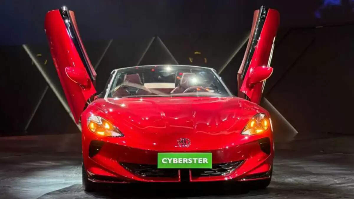 MG की नई इलेक्ट्रिक कारें: M9 और Cyberster जल्द होंगी लॉन्च