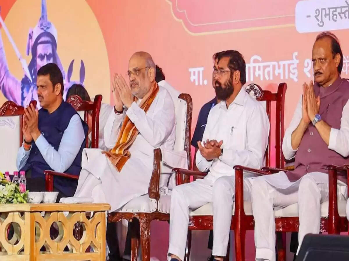 एकनाथ शिंदे के 'जय गुजरात' बयान पर राजनीतिक हलचल