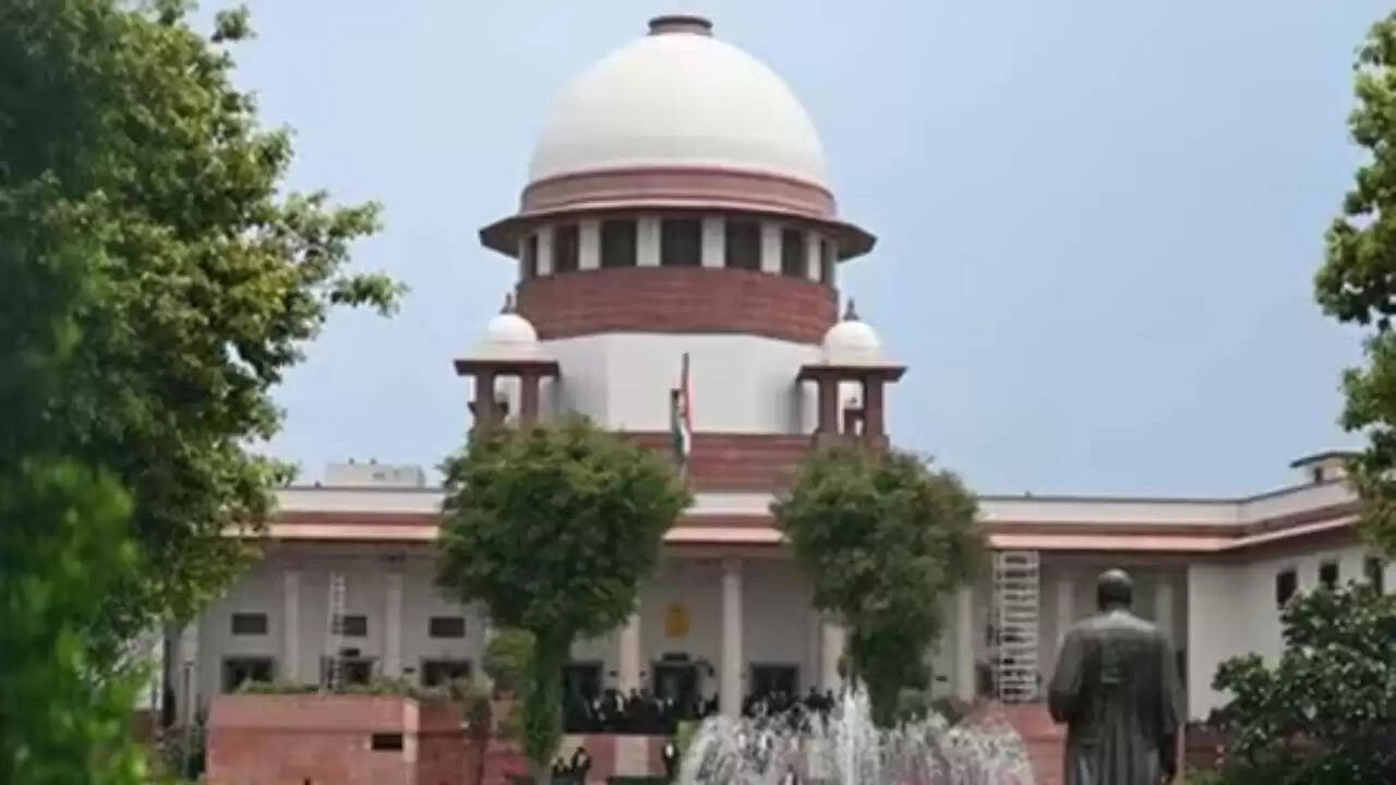 सुप्रीम कोर्ट का बड़ा फैसला: मुंबई ट्रेन बम विस्फोट मामले में 12 आरोपियों की रिहाई पर रोक नहीं