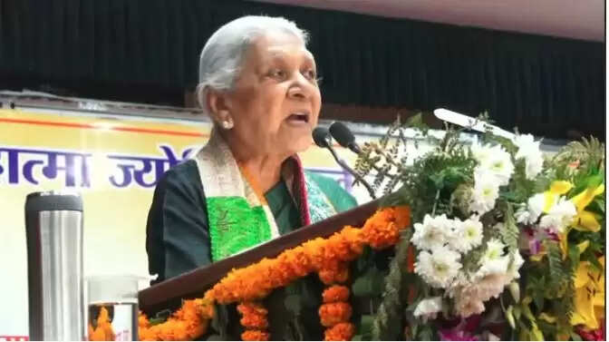 बरेली में दीक्षांत समारोह: राज्यपाल आनंदीबेन पटेल ने मेधावियों को दिया देशभक्ति का संदेश