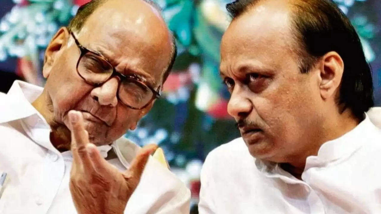 महाराष्ट्र की राजनीति में बड़ा बदलाव: शरद पवार की एनसीपी और अजित पवार का विलय