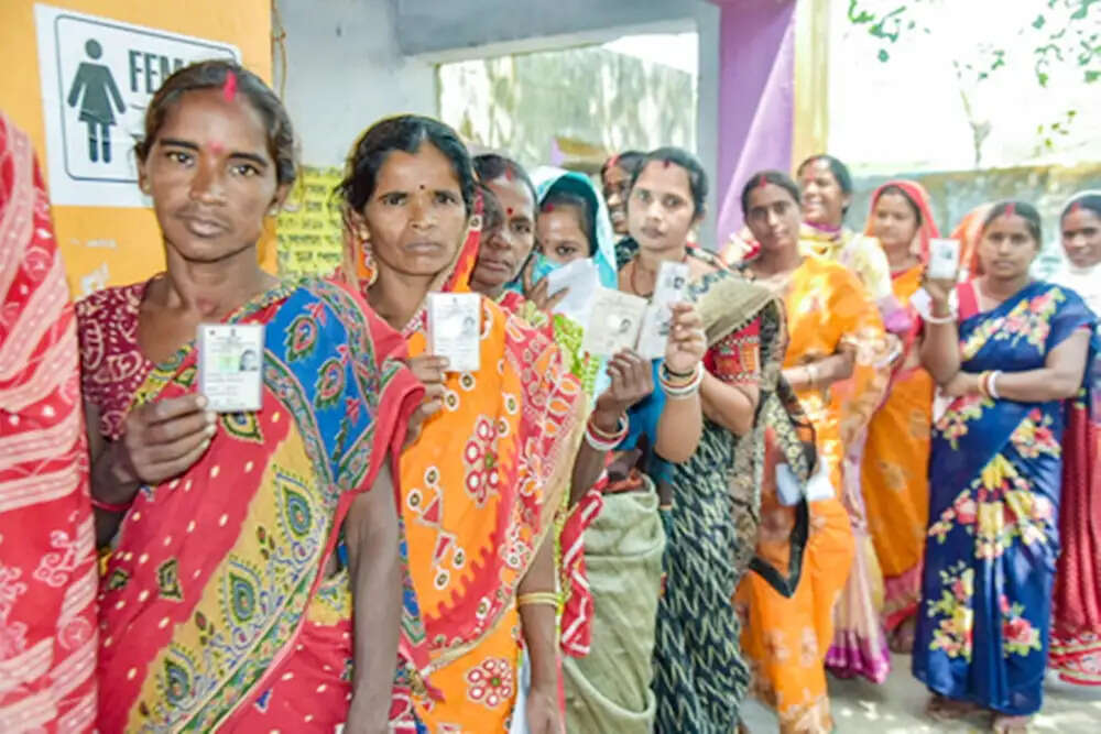 पश्चिम बंगाल और तमिलनाडु विधानसभा चुनावों में मतदान जारी