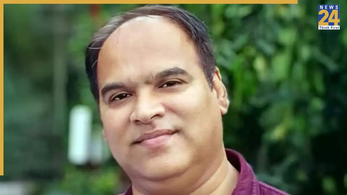 कार्टूनिस्ट हेमंत मालवीय ने पीएम मोदी और RSS पर विवादास्पद स्केच के लिए मांगी माफी