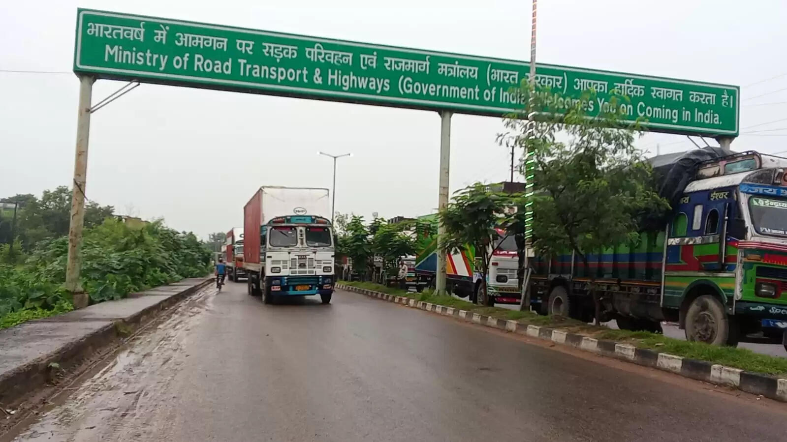 भारत-नेपाल सीमा पर दशहरा से पहले जाम की समस्या