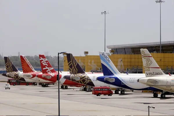 दिल्ली एयरपोर्ट पर विमान की गलत लैंडिंग से टला बड़ा हादसा
