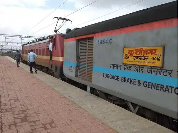 मुंबई-कुशीनगर एक्सप्रेस में मिली बच्ची की लाश से मचा हड़कंप