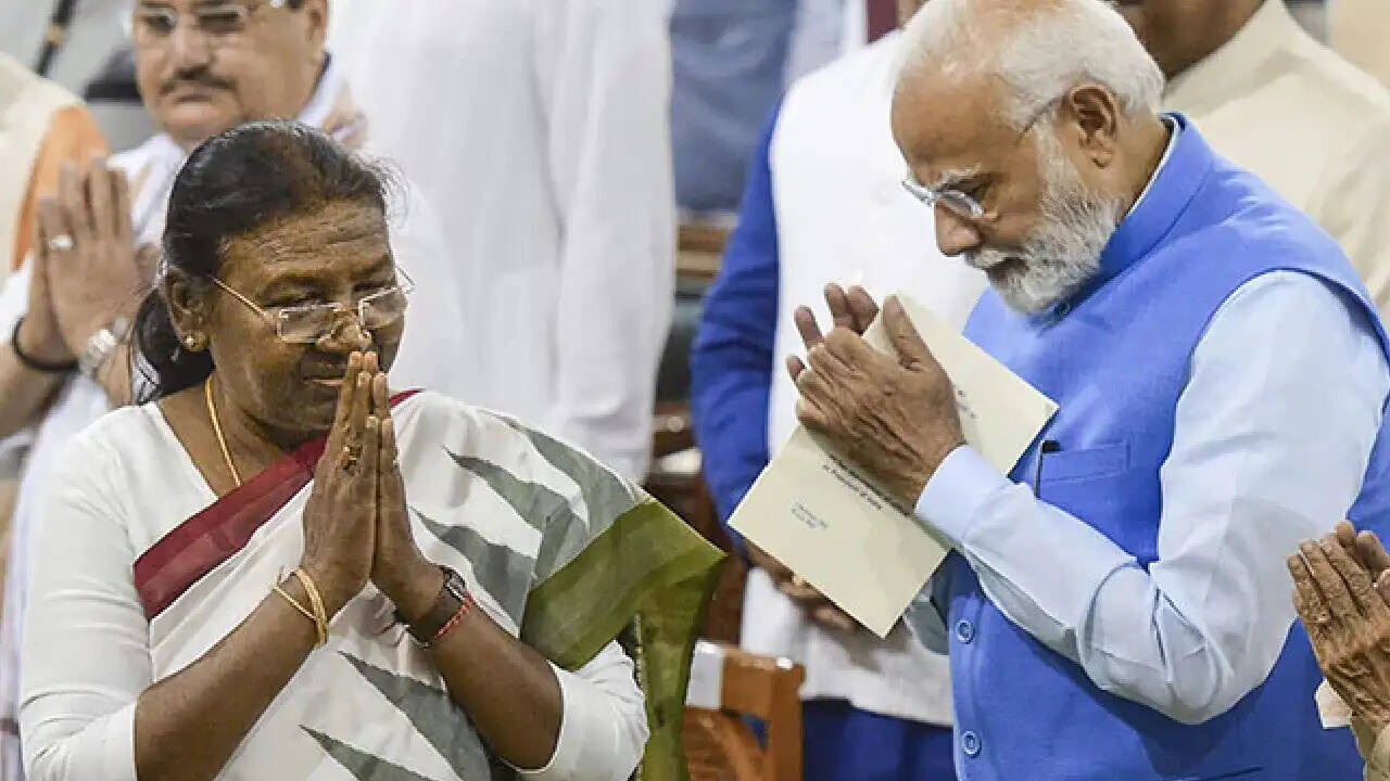 ईद-उल-फितर पर राष्ट्रपति और प्रधानमंत्री की शुभकामनाएं