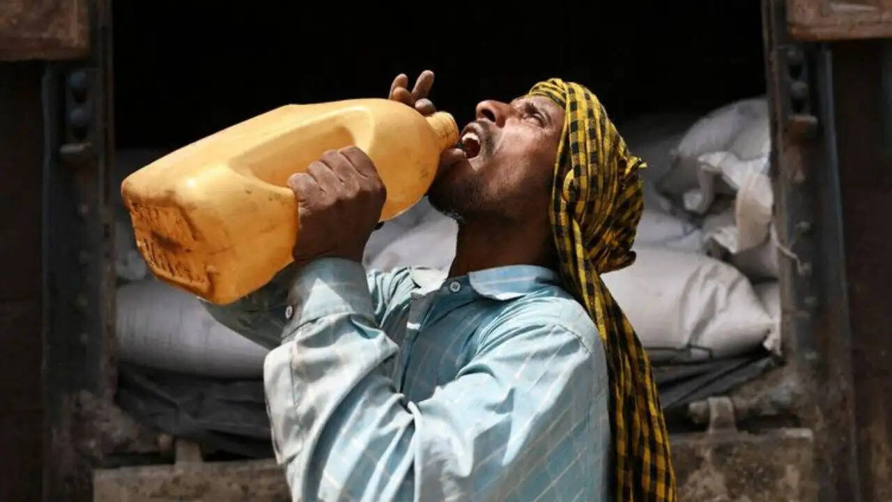 गर्मी से बचने के 5 सरल उपाय: लू से सुरक्षा के लिए जानें